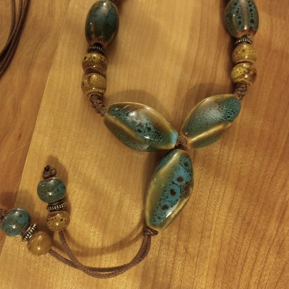 Adjustable Beaded Necklace - Picture 2 of 3